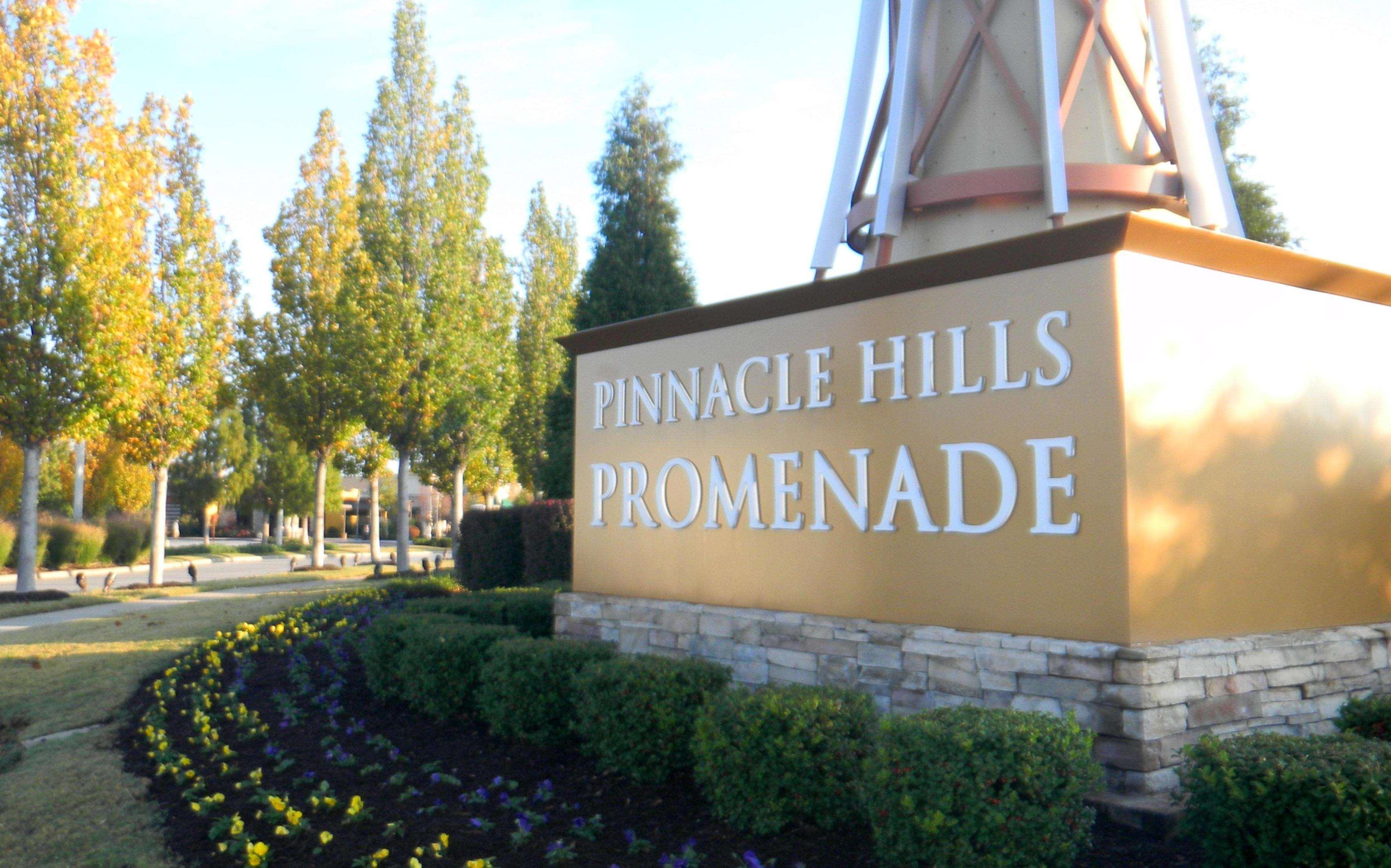 Hotel Doubletree By Hilton Springdale Extérieur photo