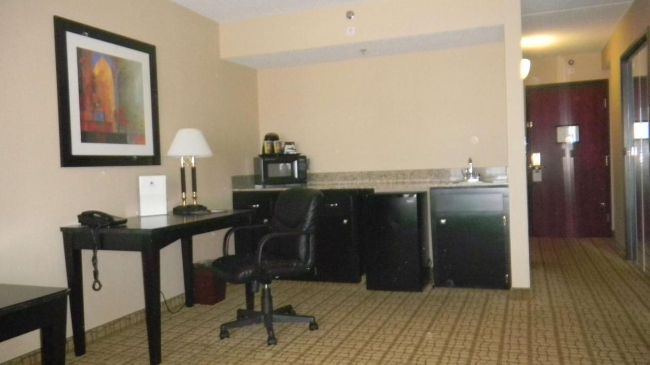Hotel Doubletree By Hilton Springdale Extérieur photo