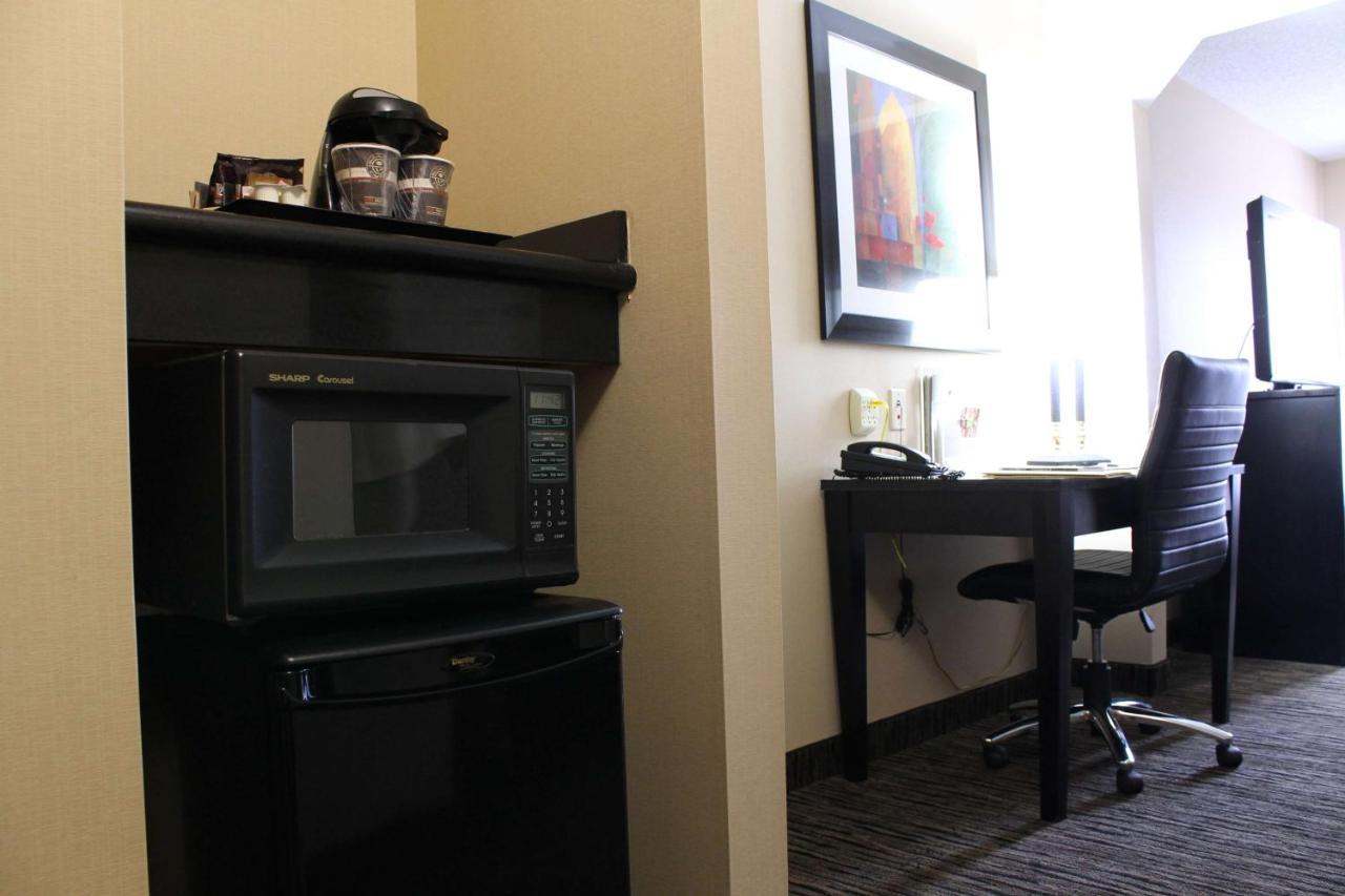 Hotel Doubletree By Hilton Springdale Extérieur photo