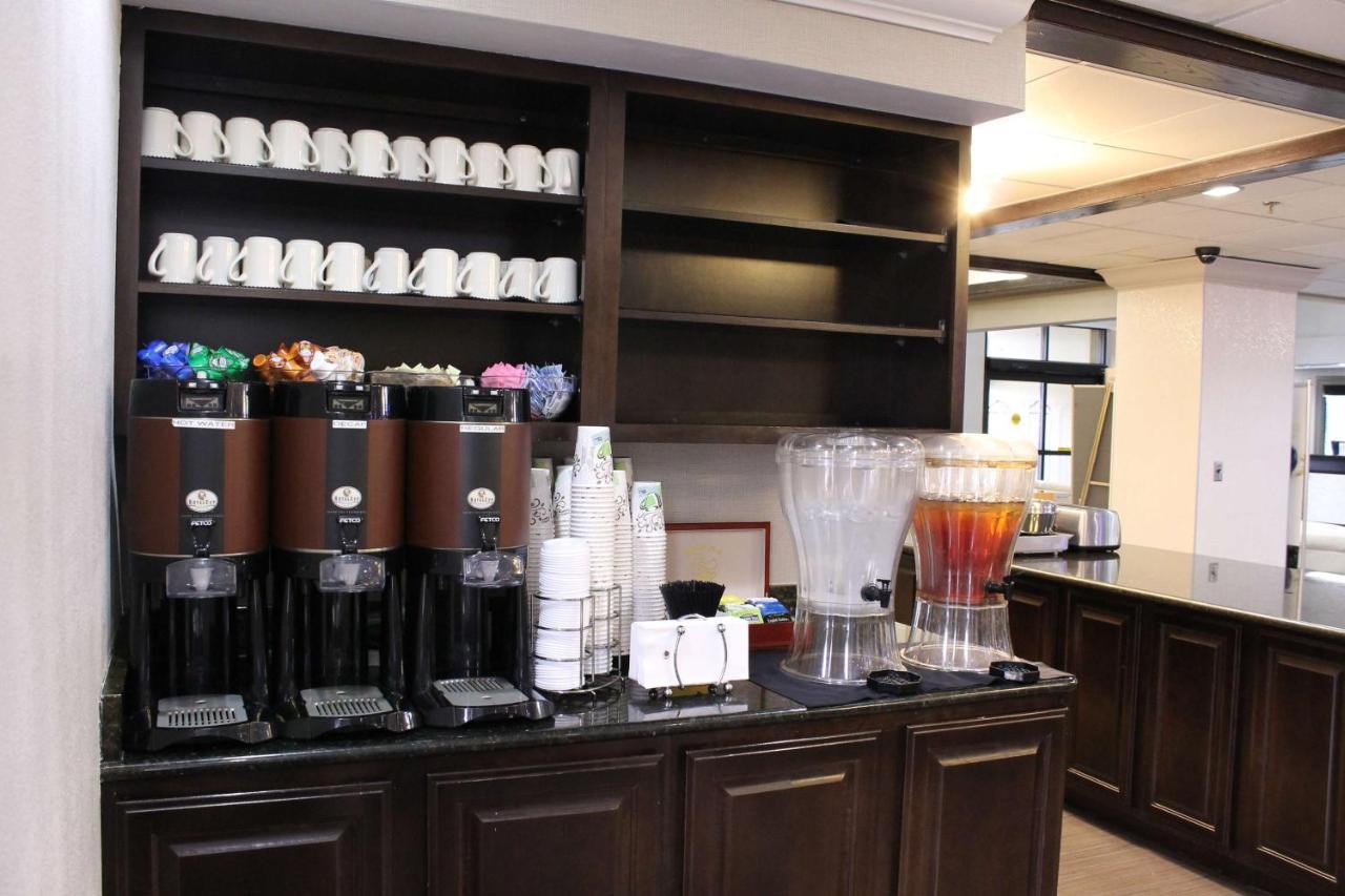Hotel Doubletree By Hilton Springdale Extérieur photo