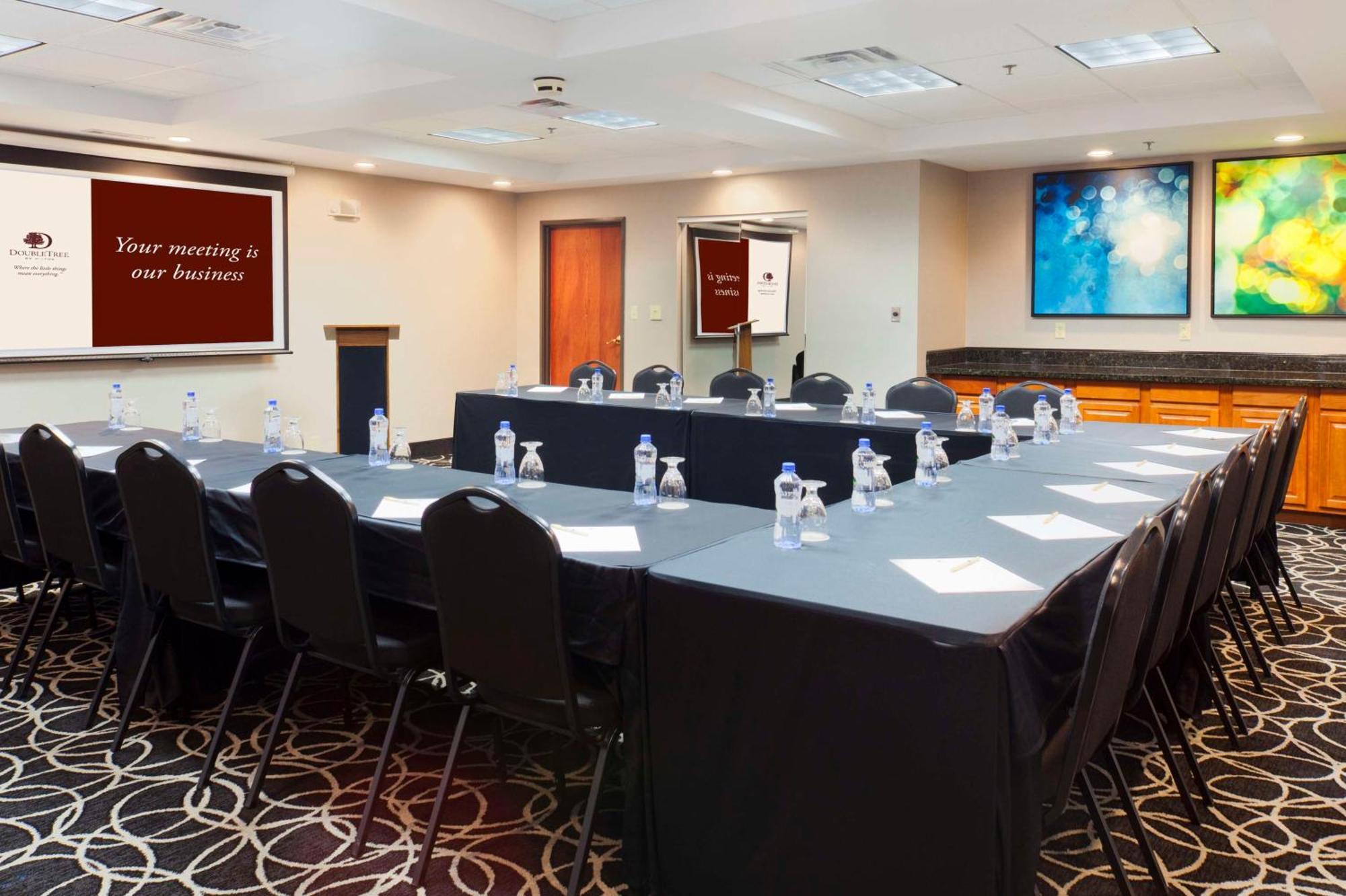 Hotel Doubletree By Hilton Springdale Extérieur photo